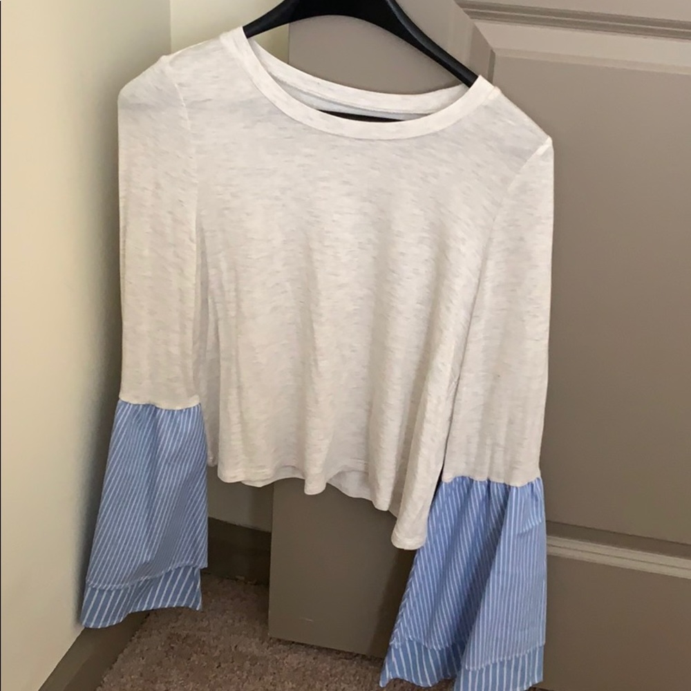 New with tags! Crop GB shirt with cotton accents